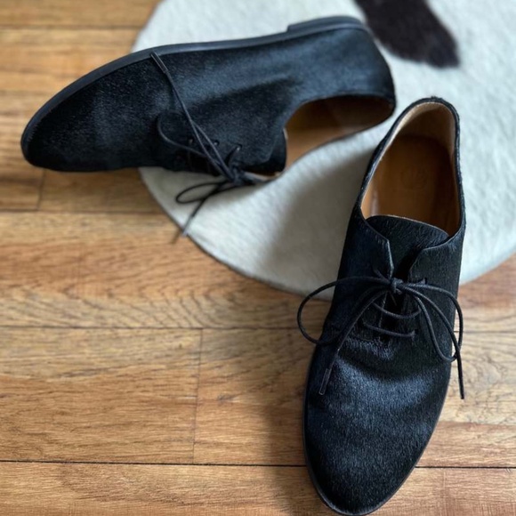 COCLICO Yeats Pony Hair Shoes, New with box - Picture 2 of 3